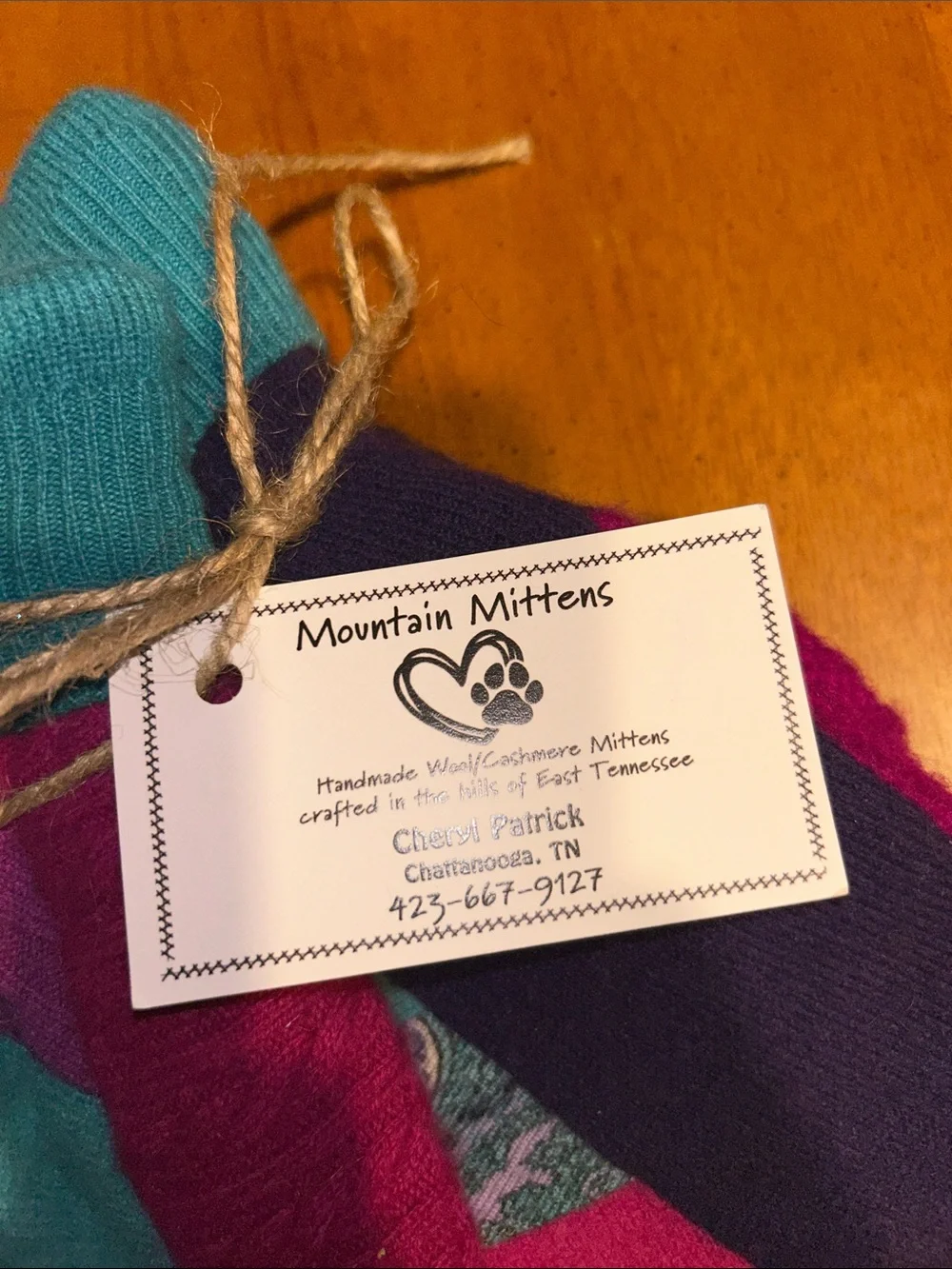 NWT Mountain Mittens Colorblock Wool Mittens - Turquoise & Fuchsia